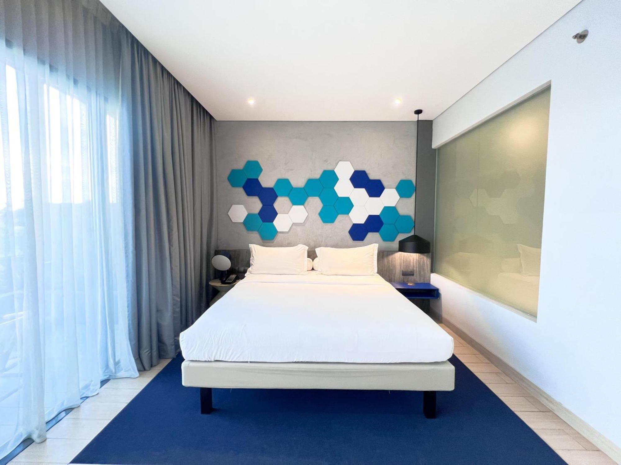 Ibis Styles Batam Nagoya Hotel Exterior photo