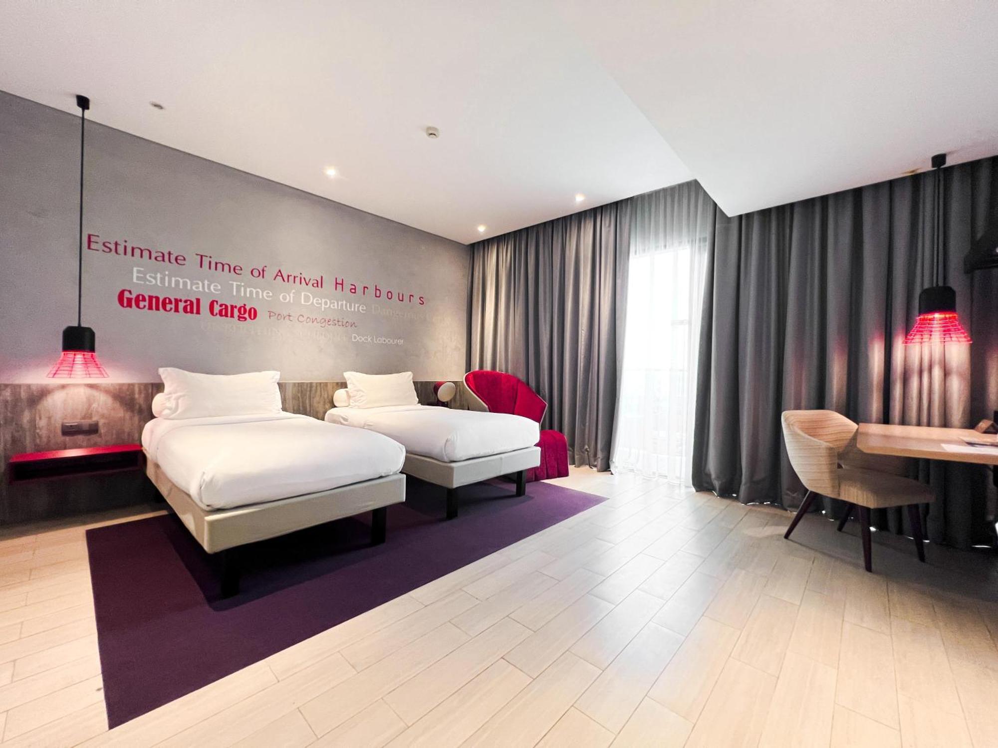 Ibis Styles Batam Nagoya Hotel Exterior photo