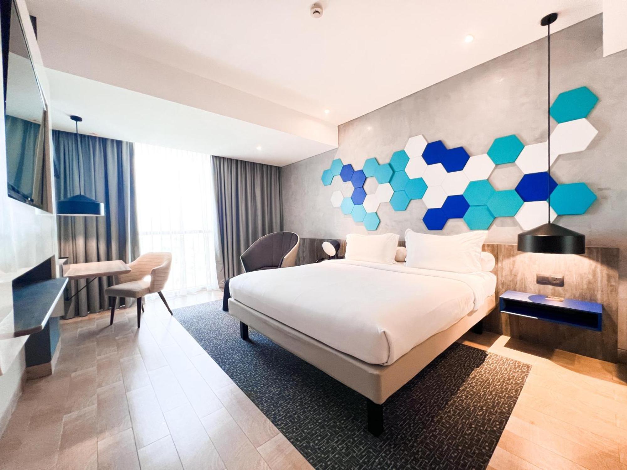 Ibis Styles Batam Nagoya Hotel Exterior photo