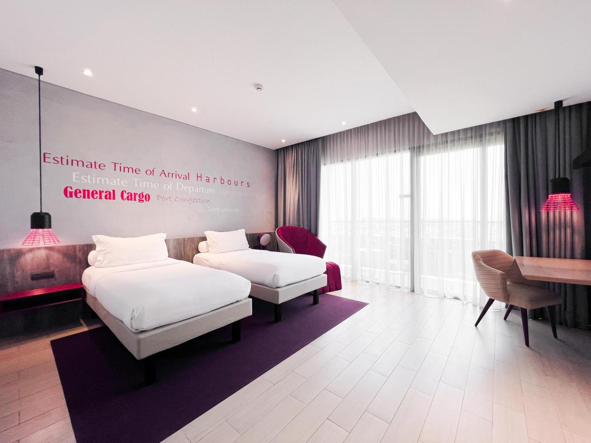 Ibis Styles Batam Nagoya Hotel Exterior photo