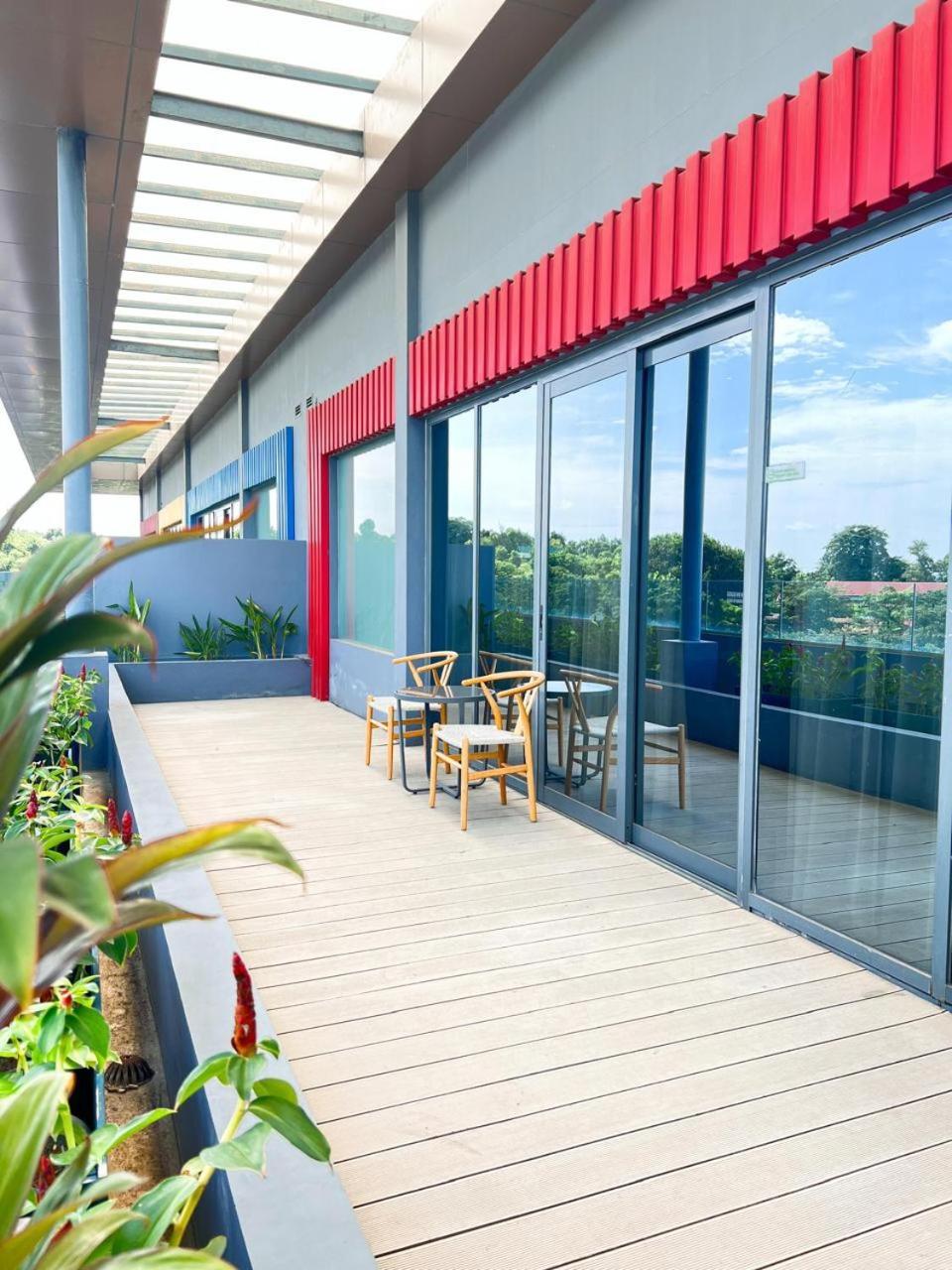 Ibis Styles Batam Nagoya Hotel Exterior photo